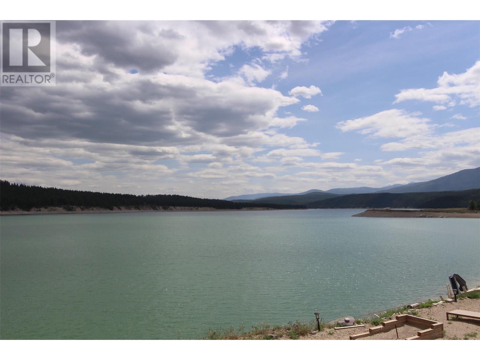 1695 Koocanusa Lake Drive, Newgate, British Columbia  V0B 1T5 - Photo 11 - 10351321