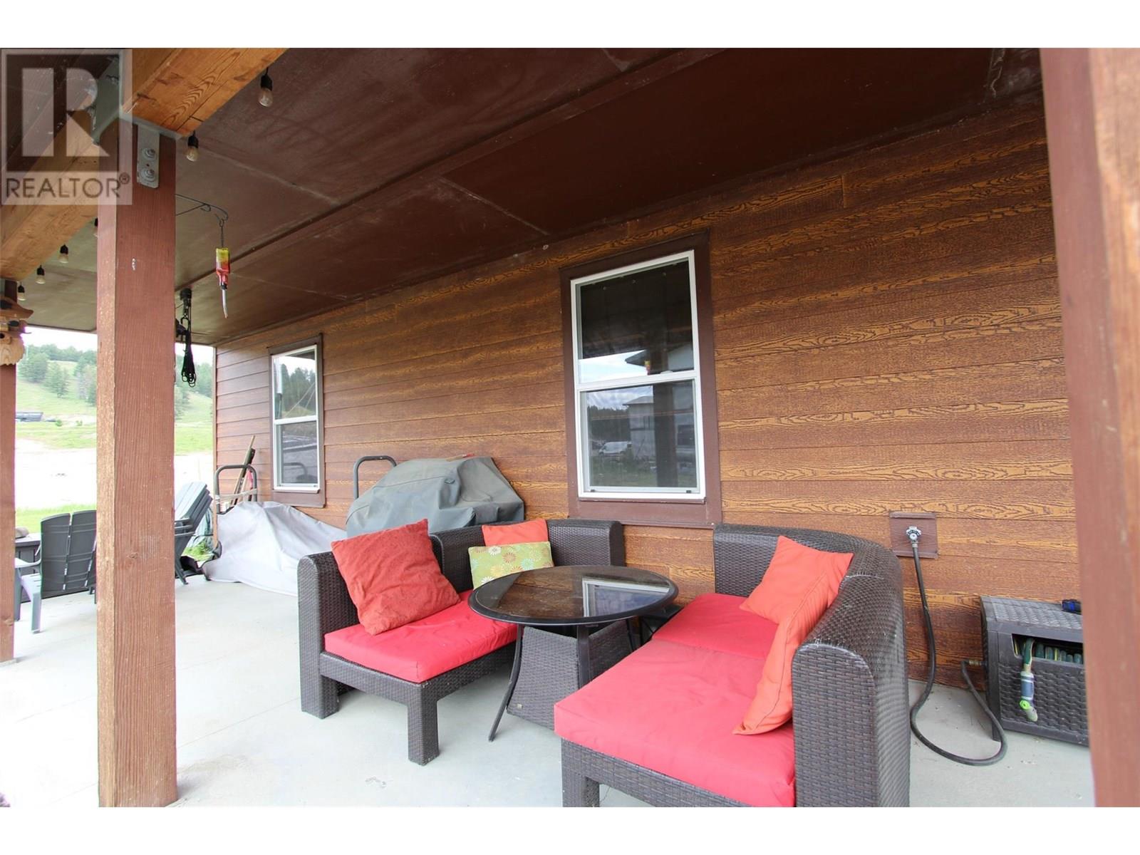 1695 Koocanusa Lake Drive, Newgate, British Columbia  V0B 1T5 - Photo 8 - 10351321
