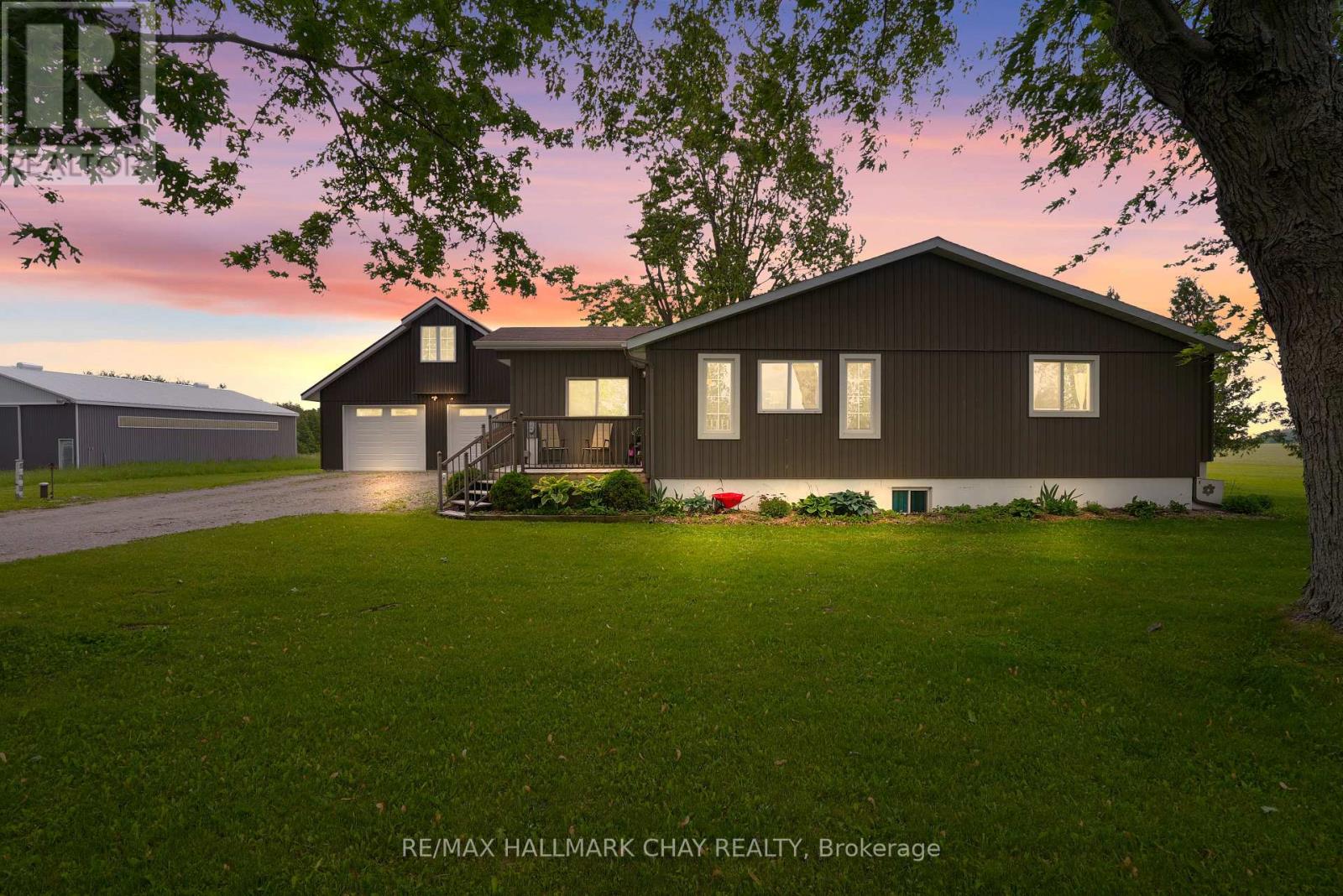 2533 Flos 3 Road W, Springwater, Ontario  L0L 2K0 - Photo 2 - S12214025