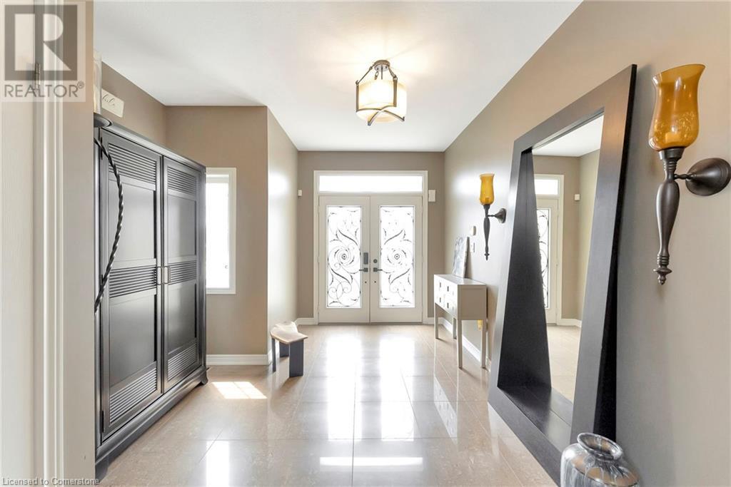 349 Valridge Drive, Hamilton, Ontario  L9G 0B1 - Photo 4 - 40740308