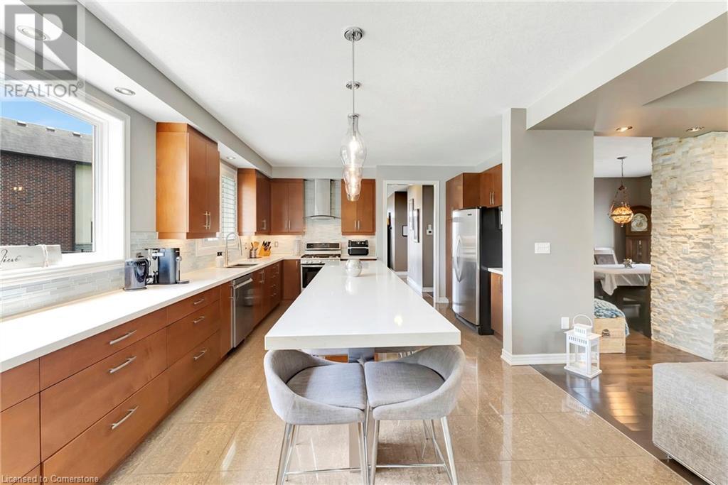 349 Valridge Drive, Hamilton, Ontario  L9G 0B1 - Photo 6 - 40740308
