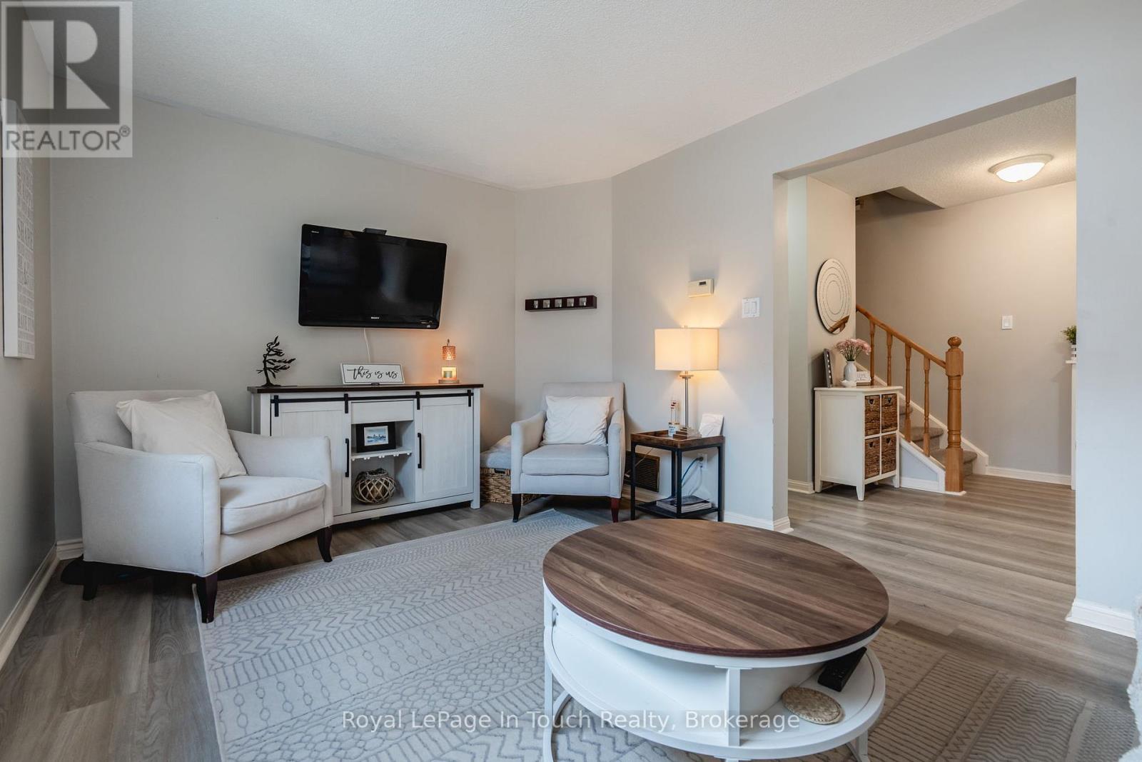215 Margaret Street, Midland, Ontario  L4R 4X8 - Photo 6 - S12214054