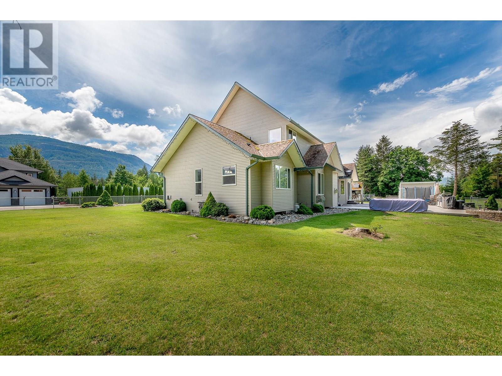 160 Carlin Street, Grindrod, British Columbia  V0E 1Y0 - Photo 59 - 10350962