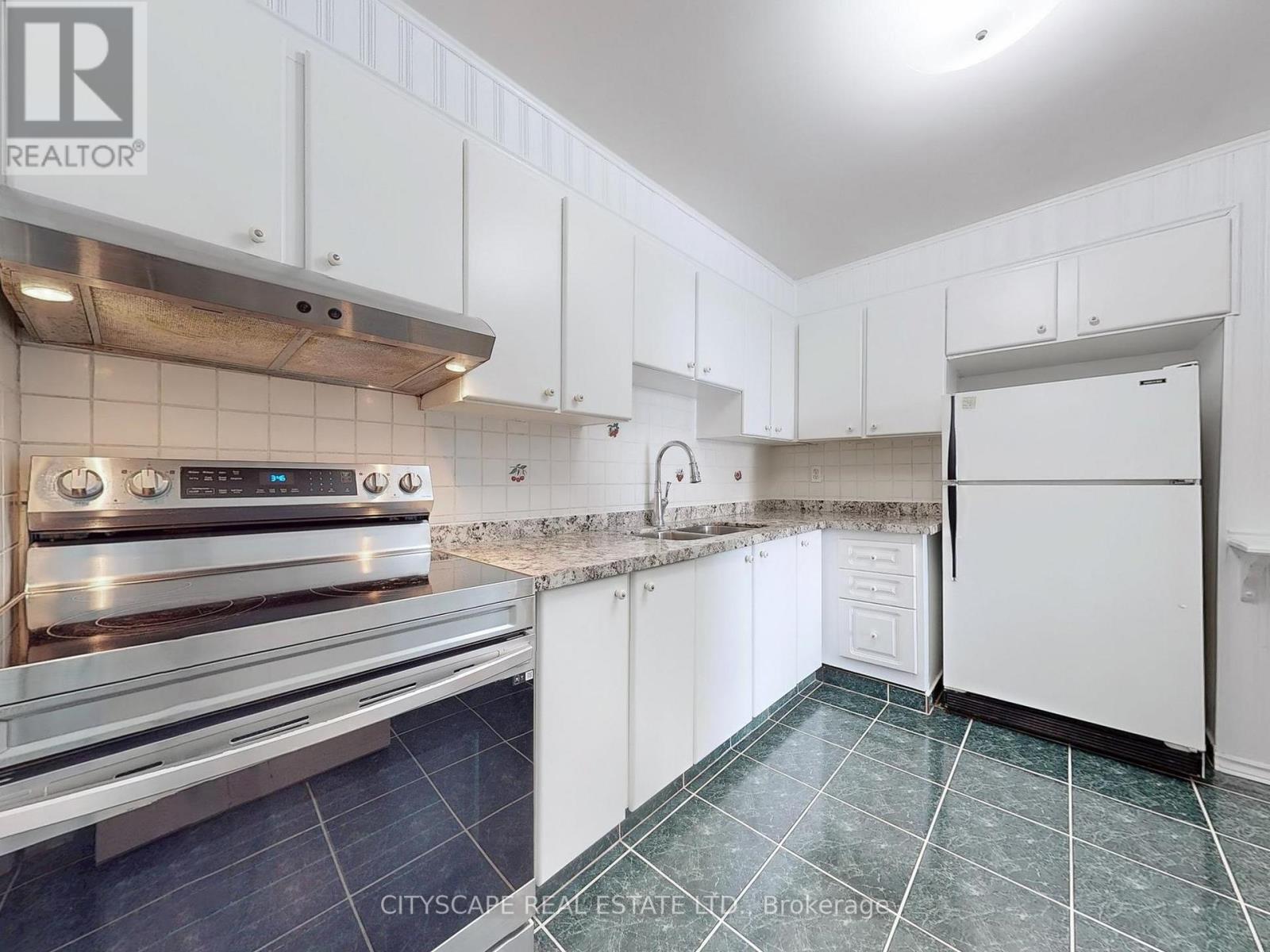 406 - 1320 Mississauga Valley Boulevard, Mississauga (Mississauga Valleys), Ontario  L5A 3R6 - Photo 6 - W12213980
