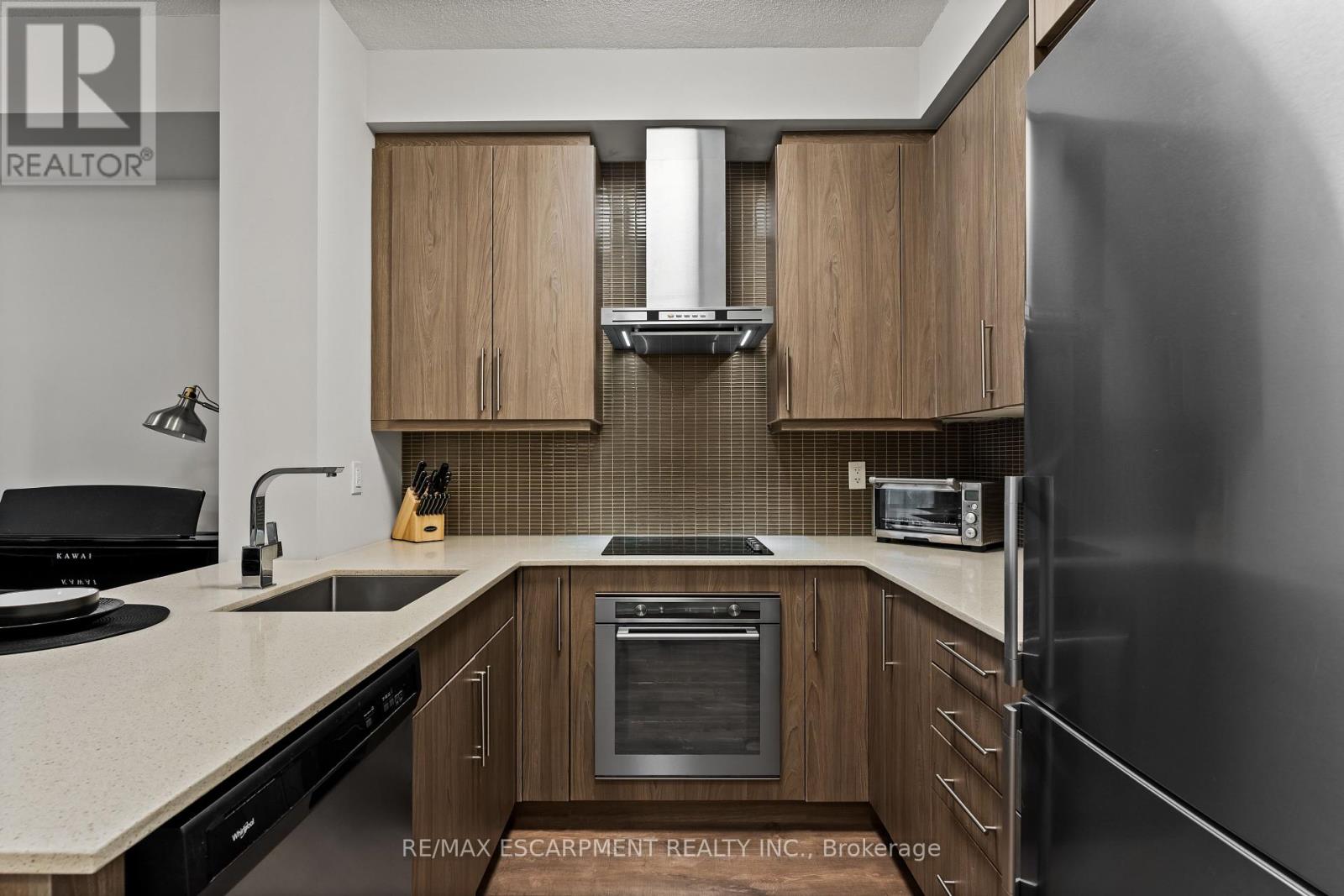1902 - 2081 Fairview Street, Burlington (Freeman), Ontario  L7R 0E5 - Photo 6 - W12213985