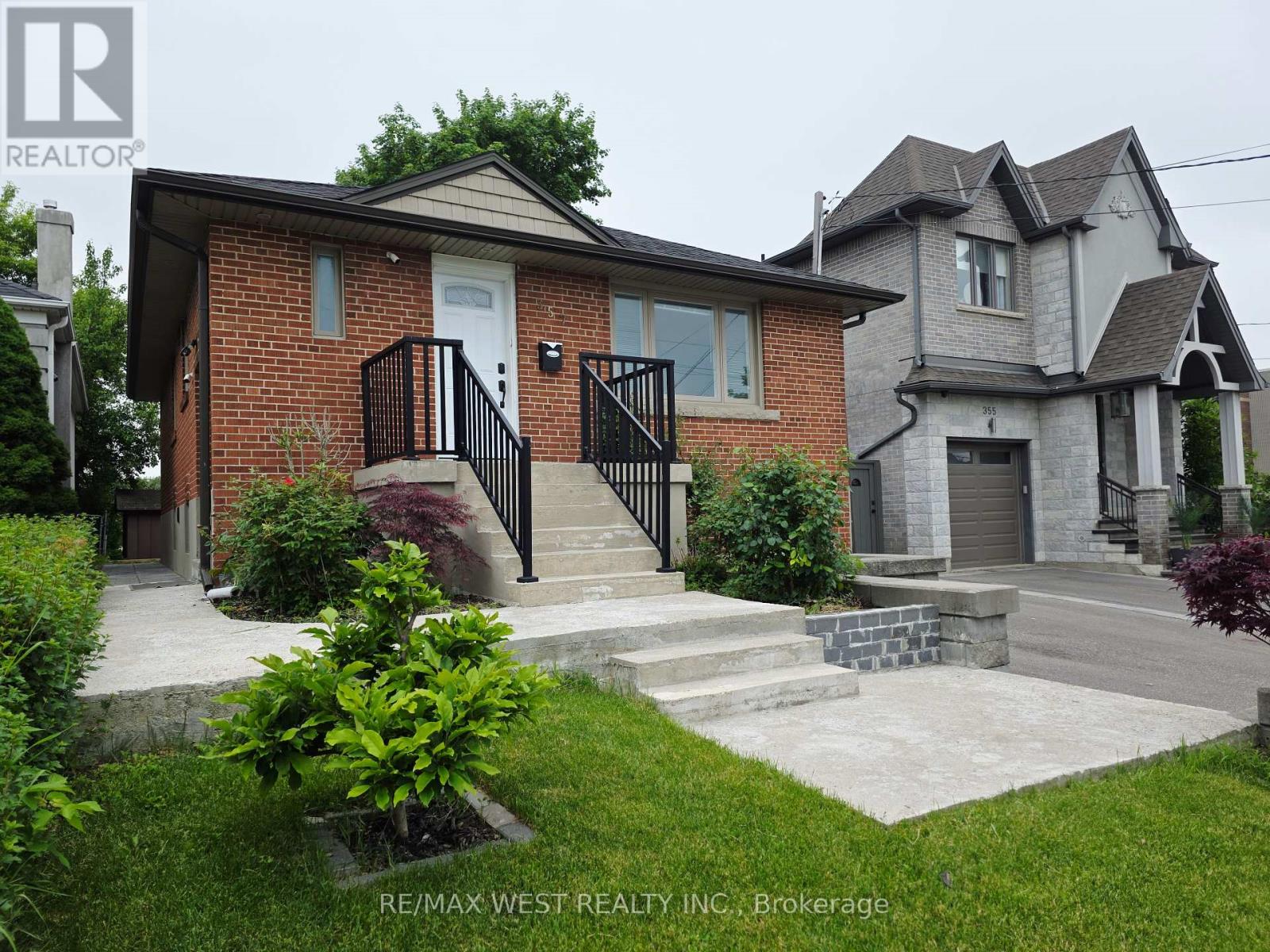 357 RUSTIC ROAD, Toronto, Ontario