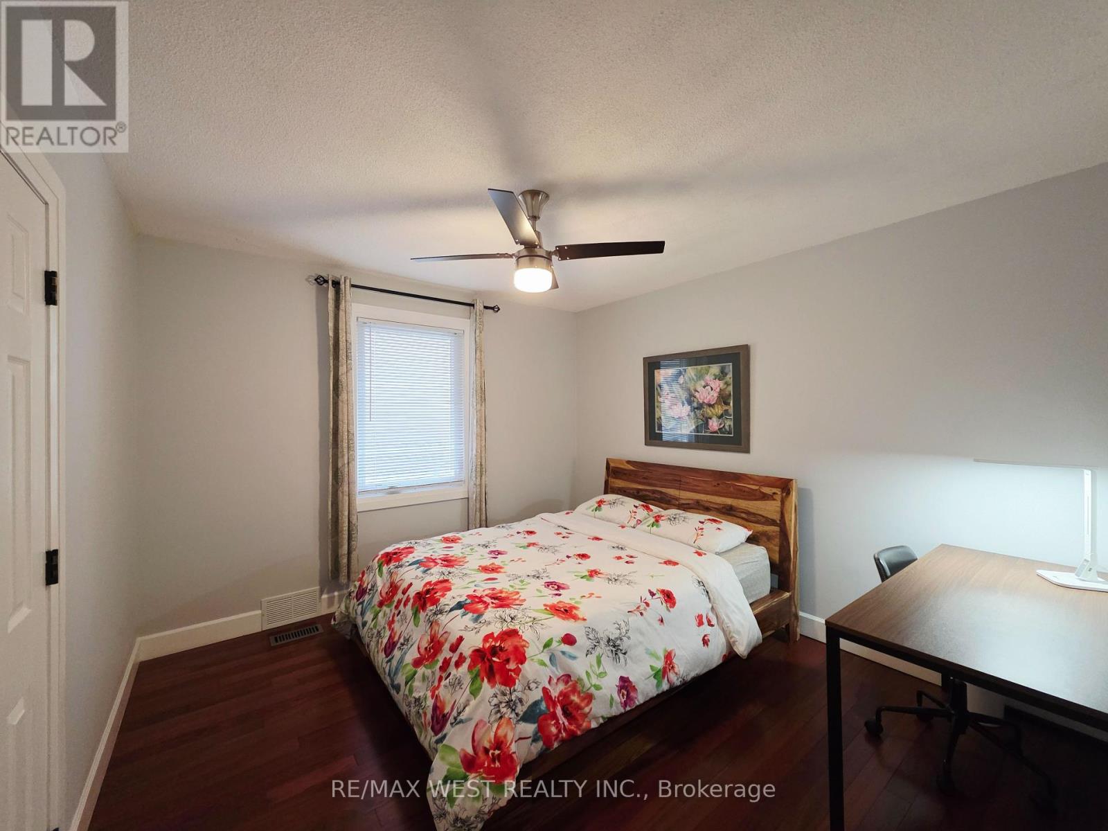 357 Rustic Road, Toronto (Maple Leaf), Ontario  M6L 1W6 - Photo 13 - W12213986