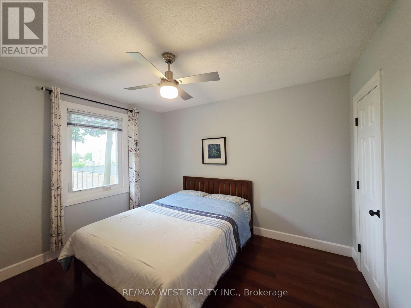 357 Rustic Road, Toronto (Maple Leaf), Ontario  M6L 1W6 - Photo 14 - W12213986