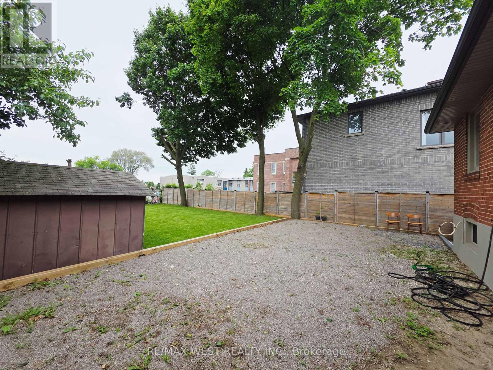 357 Rustic Road, Toronto (Maple Leaf), Ontario  M6L 1W6 - Photo 31 - W12213986