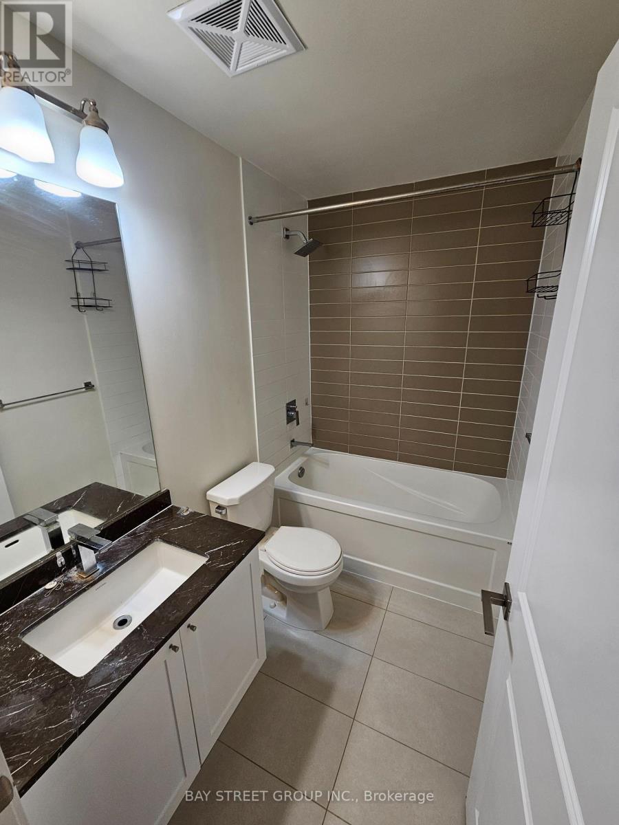 1206 - 510 Curran Place, Mississauga (City Centre), Ontario  L5B 0J8 - Photo 8 - W12214008