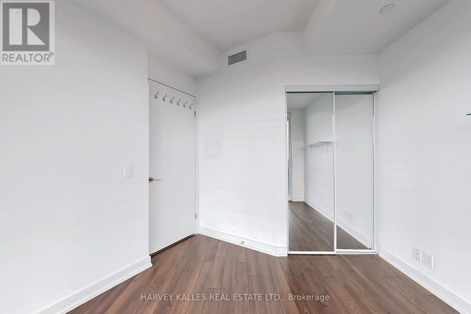 3804 - 10 Park Lawn Road, Toronto, Ontario  M8Y 0H9 - Photo 14 - W12214031