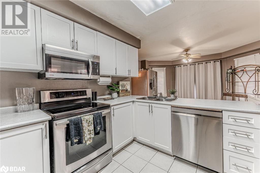 188 Kozlov Street, Barrie, Ontario  L4N 7H5 - Photo 3 - 40736511