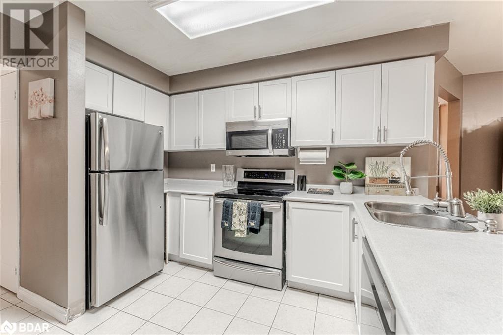 188 Kozlov Street, Barrie, Ontario  L4N 7H5 - Photo 2 - 40736511