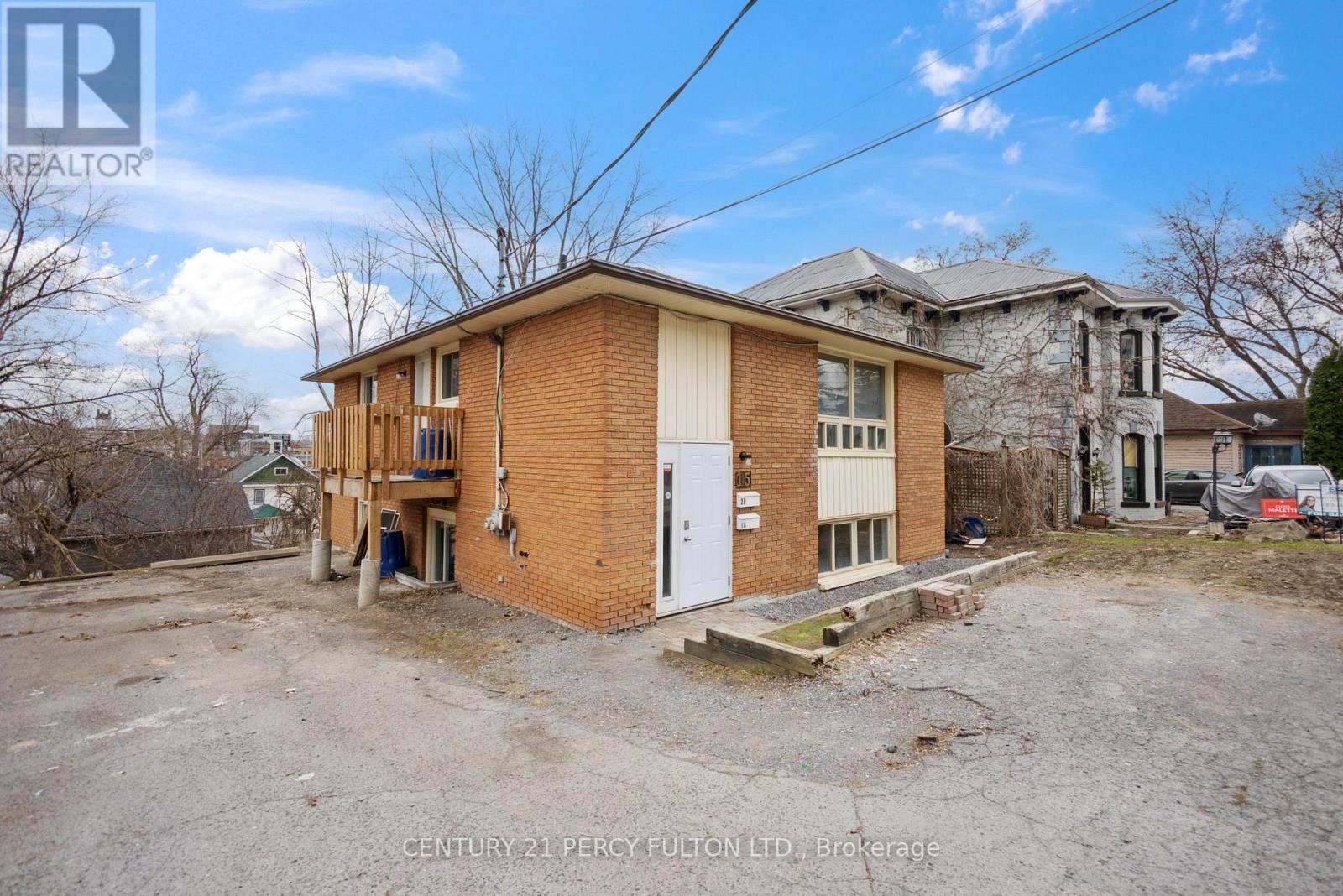 15 Isabel Street E, Belleville, Ontario  K8P 3N4 - Photo 2 - X12126875