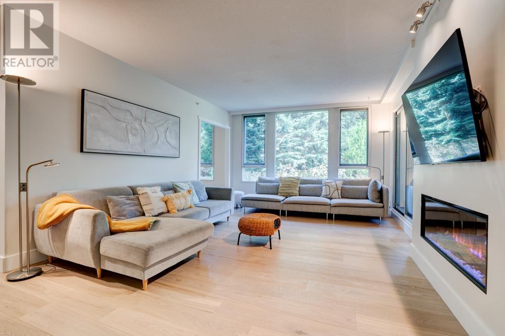 301 5775 Hampton Place, Vancouver, British Columbia  V6T 2G6 - Photo 1 - R2995075