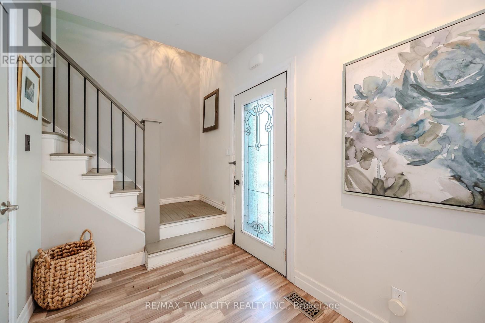 Property at 33 GLASGOW STREET image 3