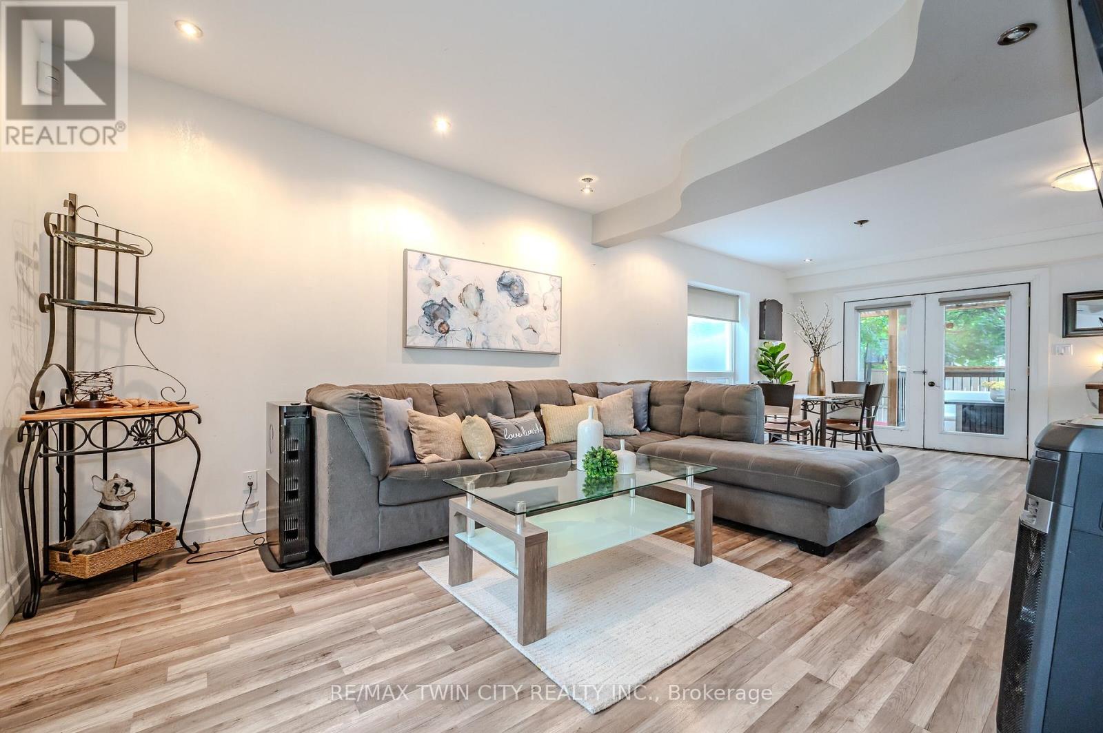 Property at 33 GLASGOW STREET image 4