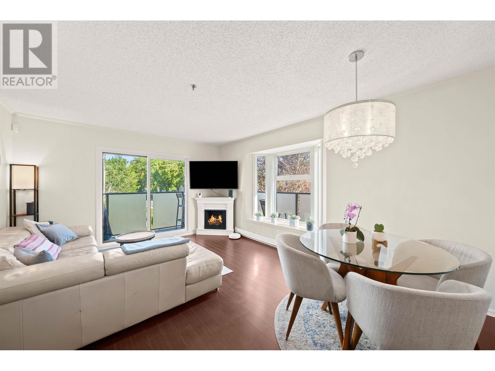 201 1205 W 14TH AVENUE, Vancouver, British Columbia