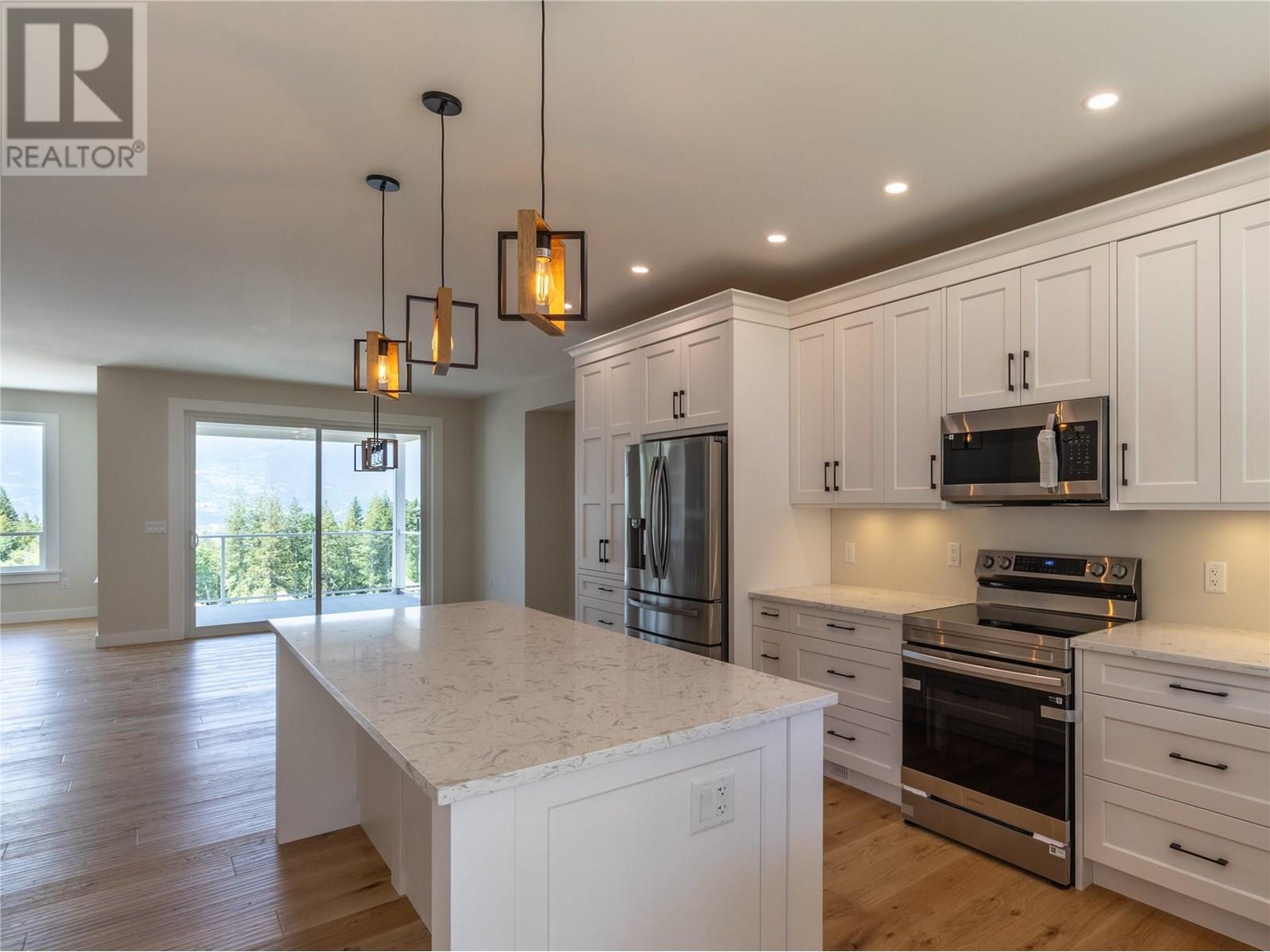1740 9 Street Se, Salmon Arm, British Columbia  V1E 0G9 - Photo 21 - 10346897