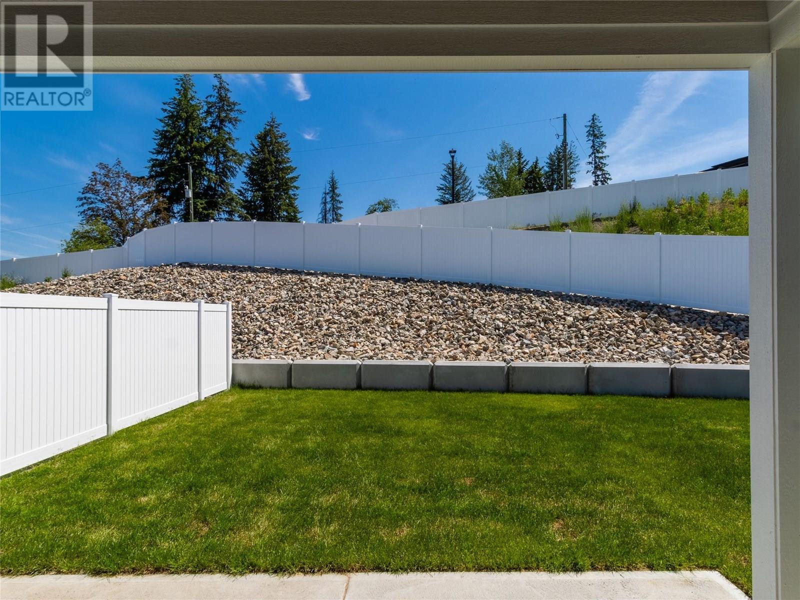 1740 9 Street Se, Salmon Arm, British Columbia  V1E 0G9 - Photo 5 - 10346897