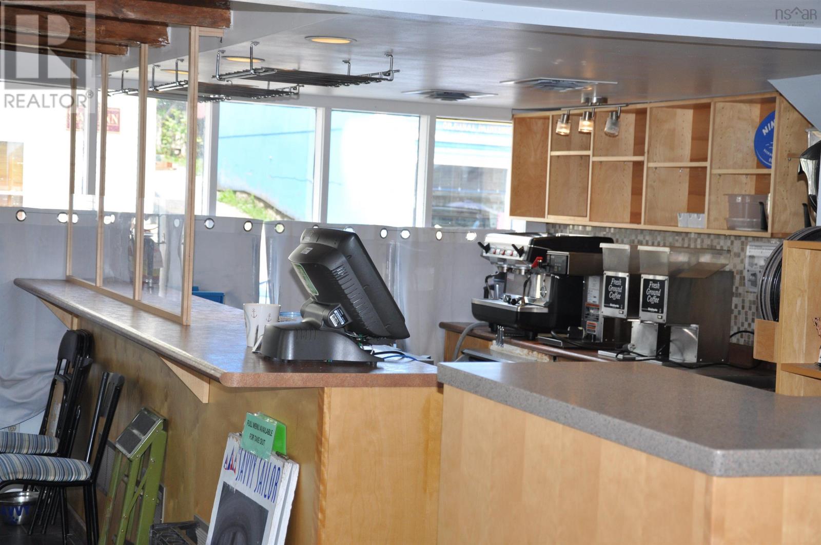 100 Montague Street, Lunenburg, Nova Scotia  B0J 2C0 - Photo 14 - 202508045