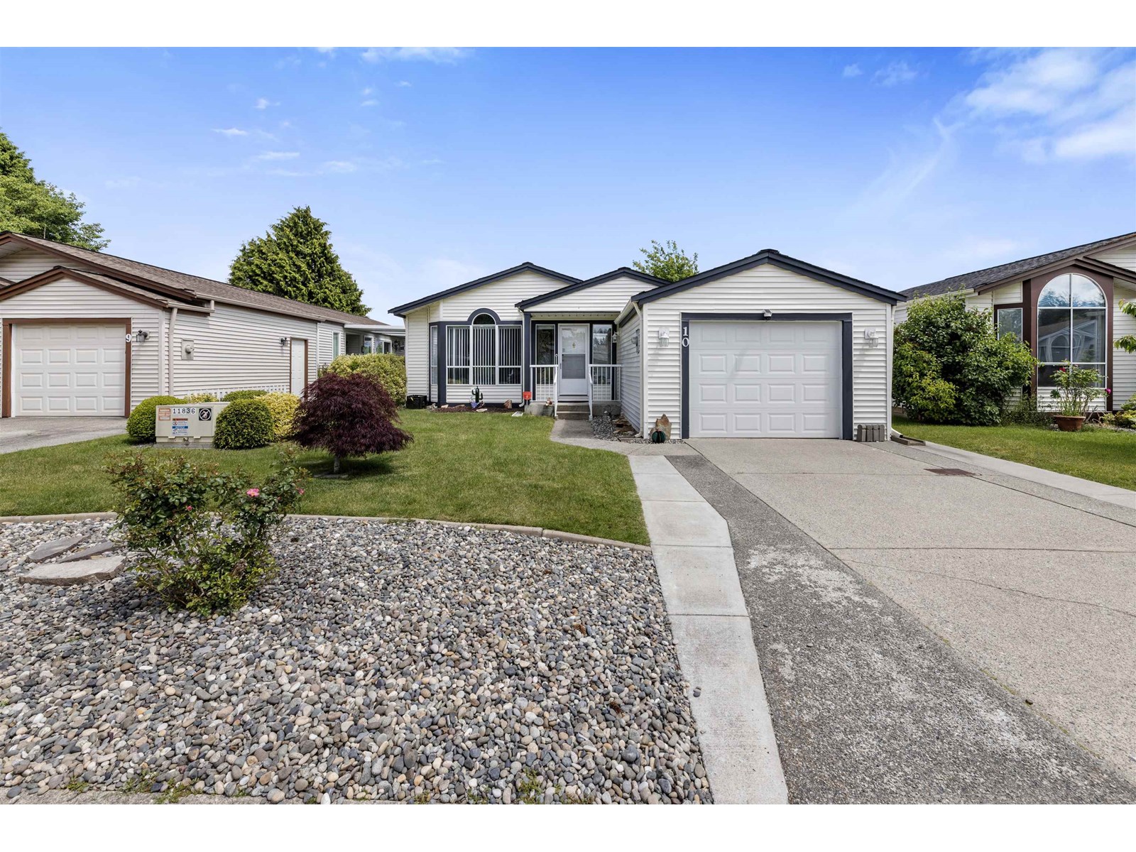 10 2345 Cranley Drive, Surrey, British Columbia  V4A 9G5 - Photo 1 - R3013099