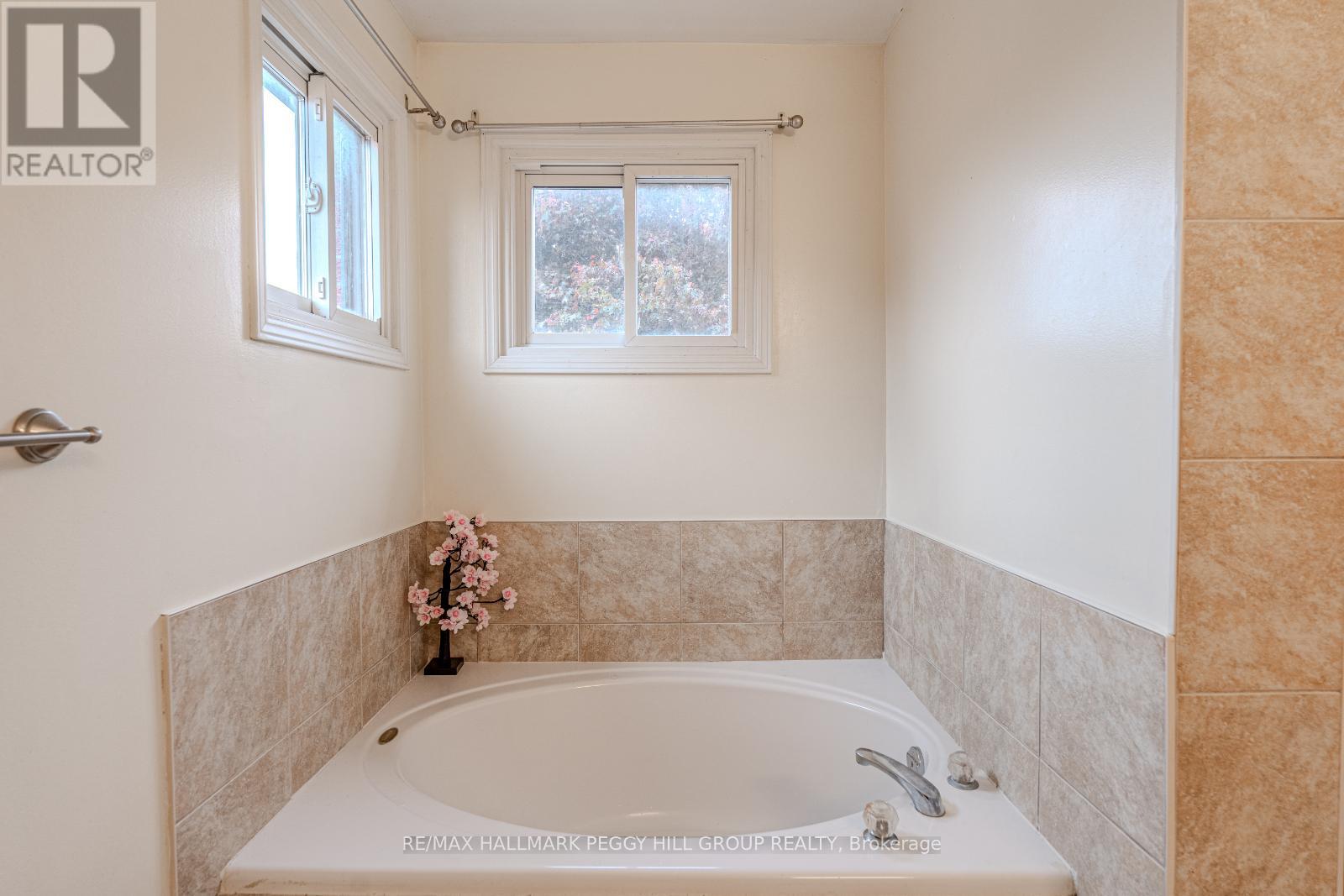 188 Kozlov Street, Barrie, Ontario  L4N 7H5 - Photo 14 - S12190316