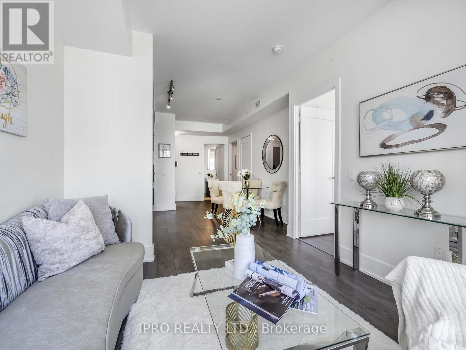 6102 - 10 York Street, Toronto (Waterfront Communities), Ontario  M5J 0E1 - Photo 8 - C12214092
