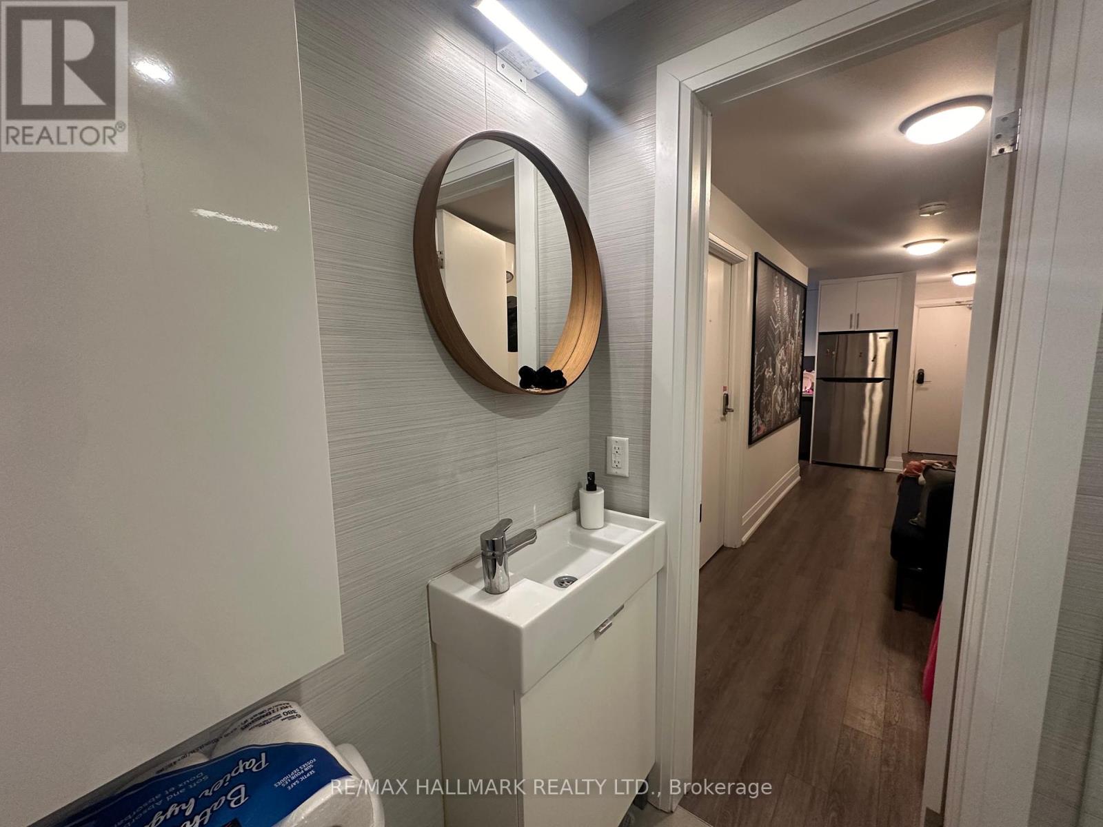 1 - 595 St Clair Avenue W, Toronto, Ontario  M6C 1A3 - Photo 10 - C12214093