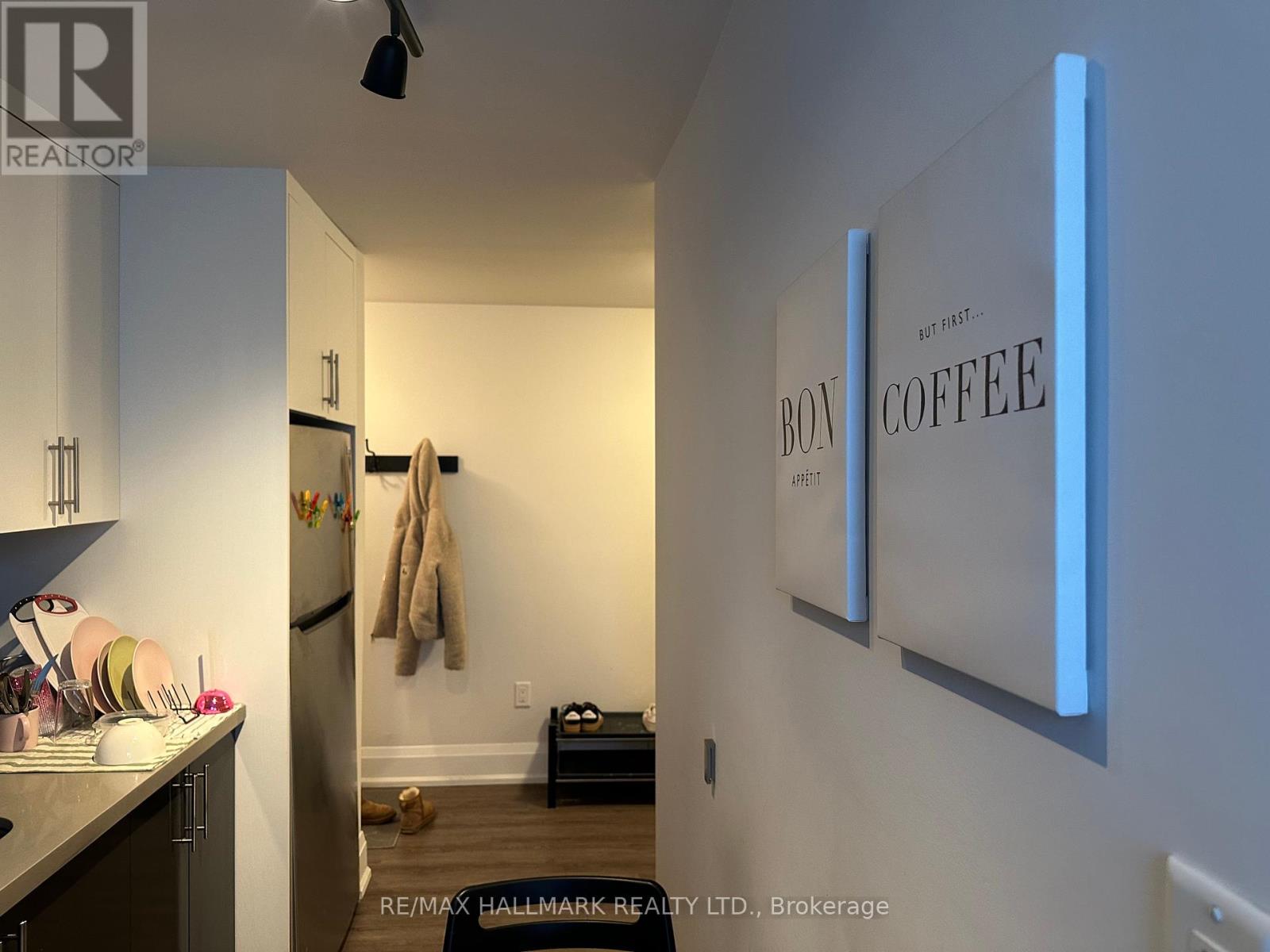 1 - 595 St Clair Avenue W, Toronto, Ontario  M6C 1A3 - Photo 3 - C12214093