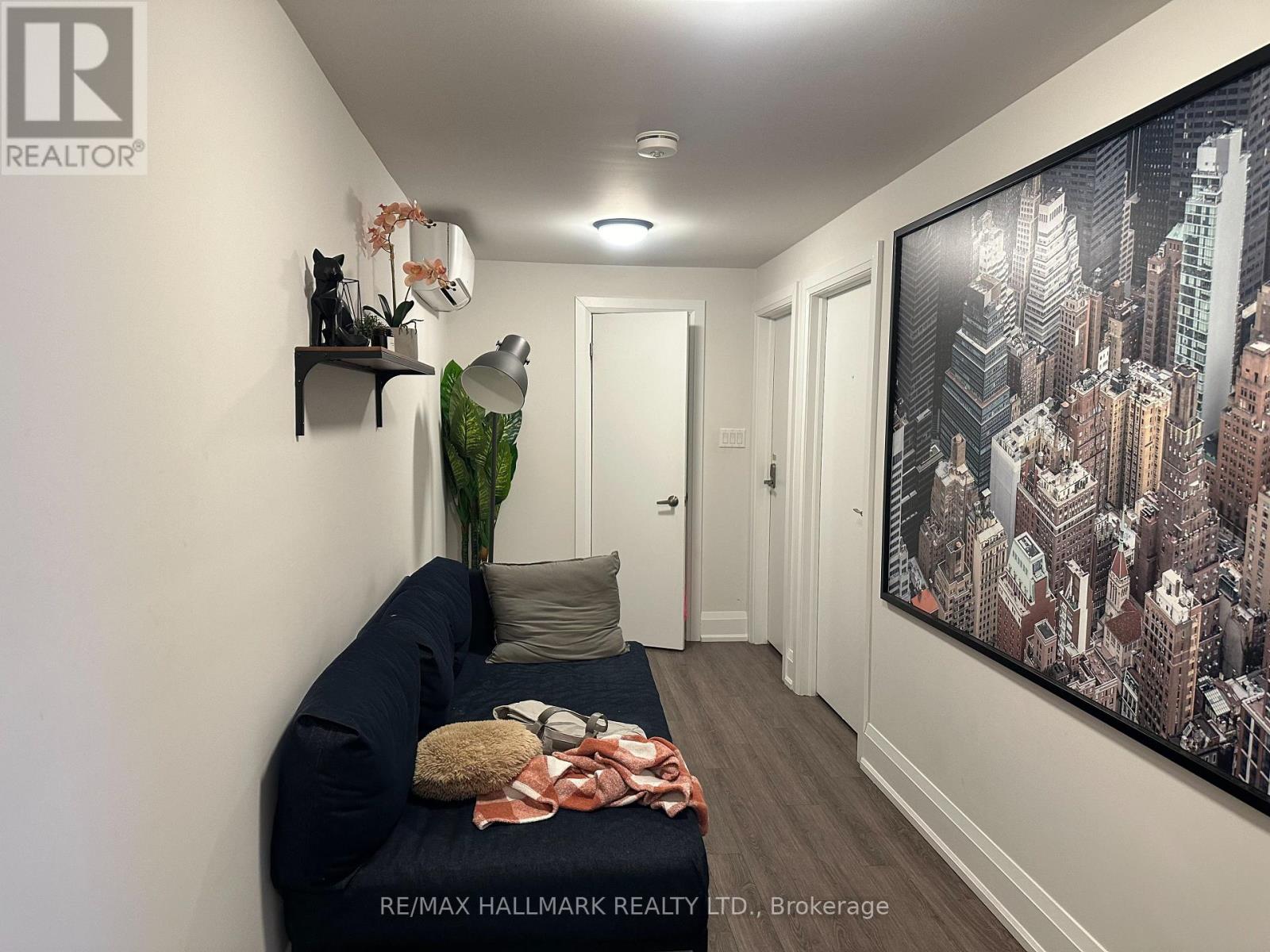 1 - 595 St Clair Avenue W, Toronto, Ontario  M6C 1A3 - Photo 6 - C12214093