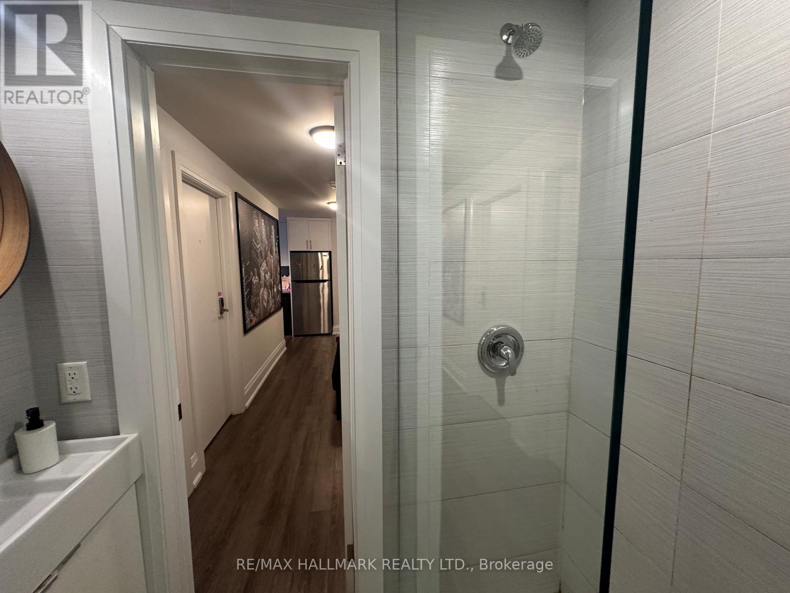 1 - 595 St Clair Avenue W, Toronto, Ontario  M6C 1A3 - Photo 9 - C12214093