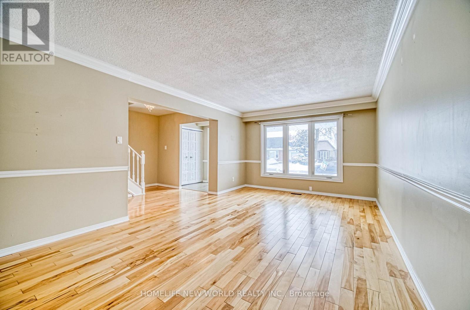 7 Bannerman Court, Whitby, Ontario  L1N 5M9 - Photo 6 - E12214127