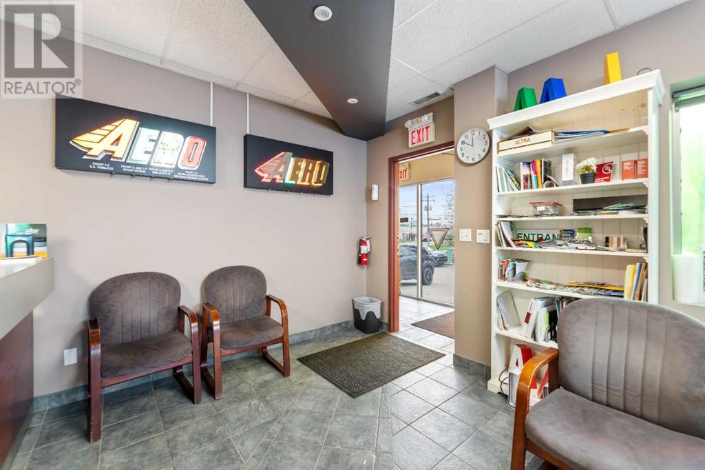 4852 50 Avenue Ne, Calgary, Alberta  T3J 4L8 - Photo 4 - A2227690