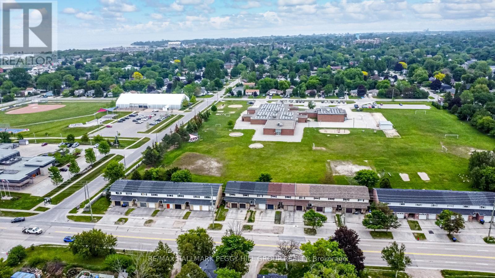 75 High Street, Collingwood, Ontario  L9Y 4V4 - Photo 2 - S12192836
