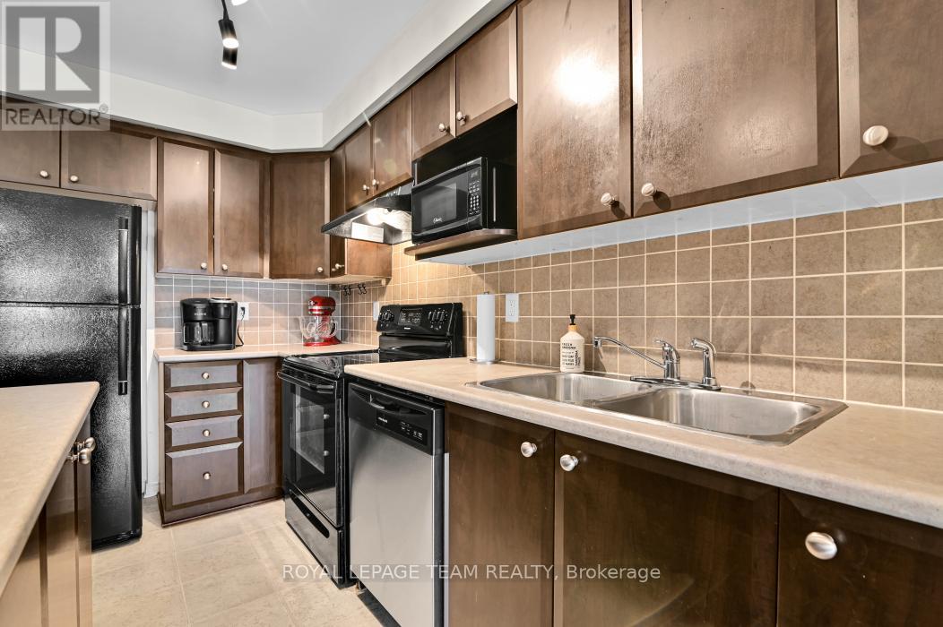 4027 Canyon Walk Drive S, Ottawa, Ontario  K1V 0Z4 - Photo 8 - X12214211