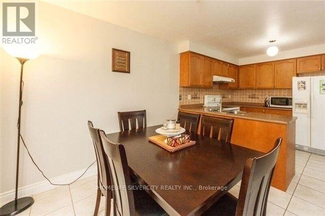 5 Allangrove Drive, Brampton, Ontario  L7A 2M4 - Photo 4 - W12214105