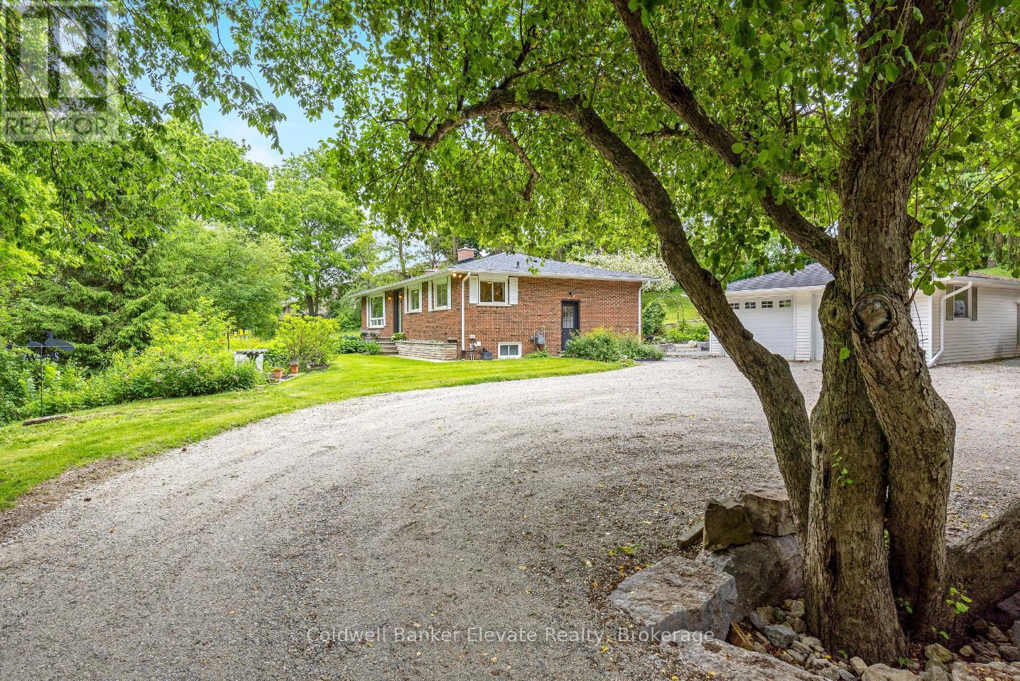 25 CAROLINE STREET, Halton Hills, Ontario