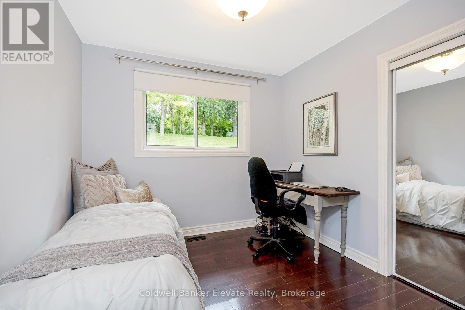 25 Caroline Street, Halton Hills (Georgetown), Ontario  L7G 2J5 - Photo 22 - W12214118