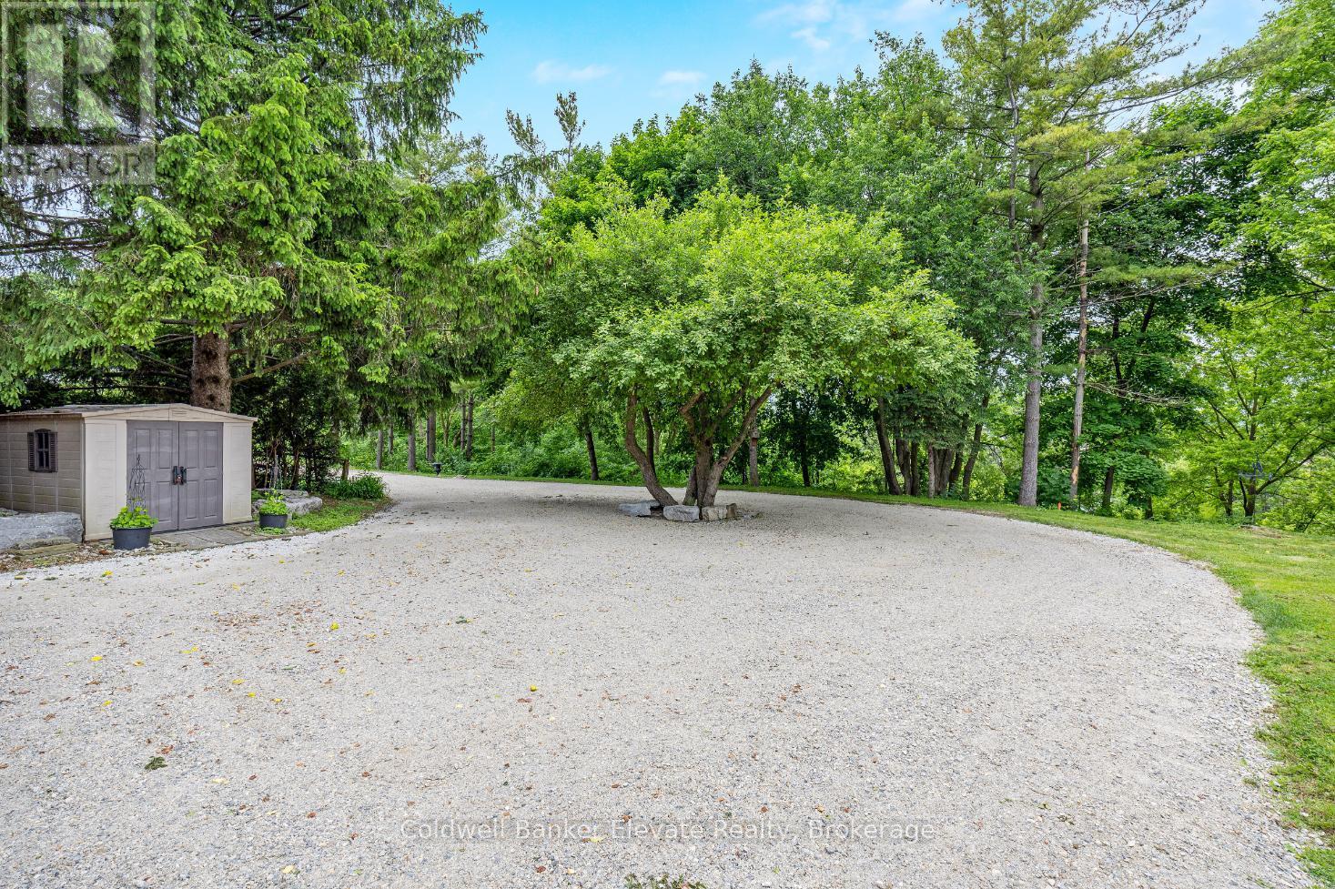 25 Caroline Street, Halton Hills (Georgetown), Ontario  L7G 2J5 - Photo 37 - W12214118