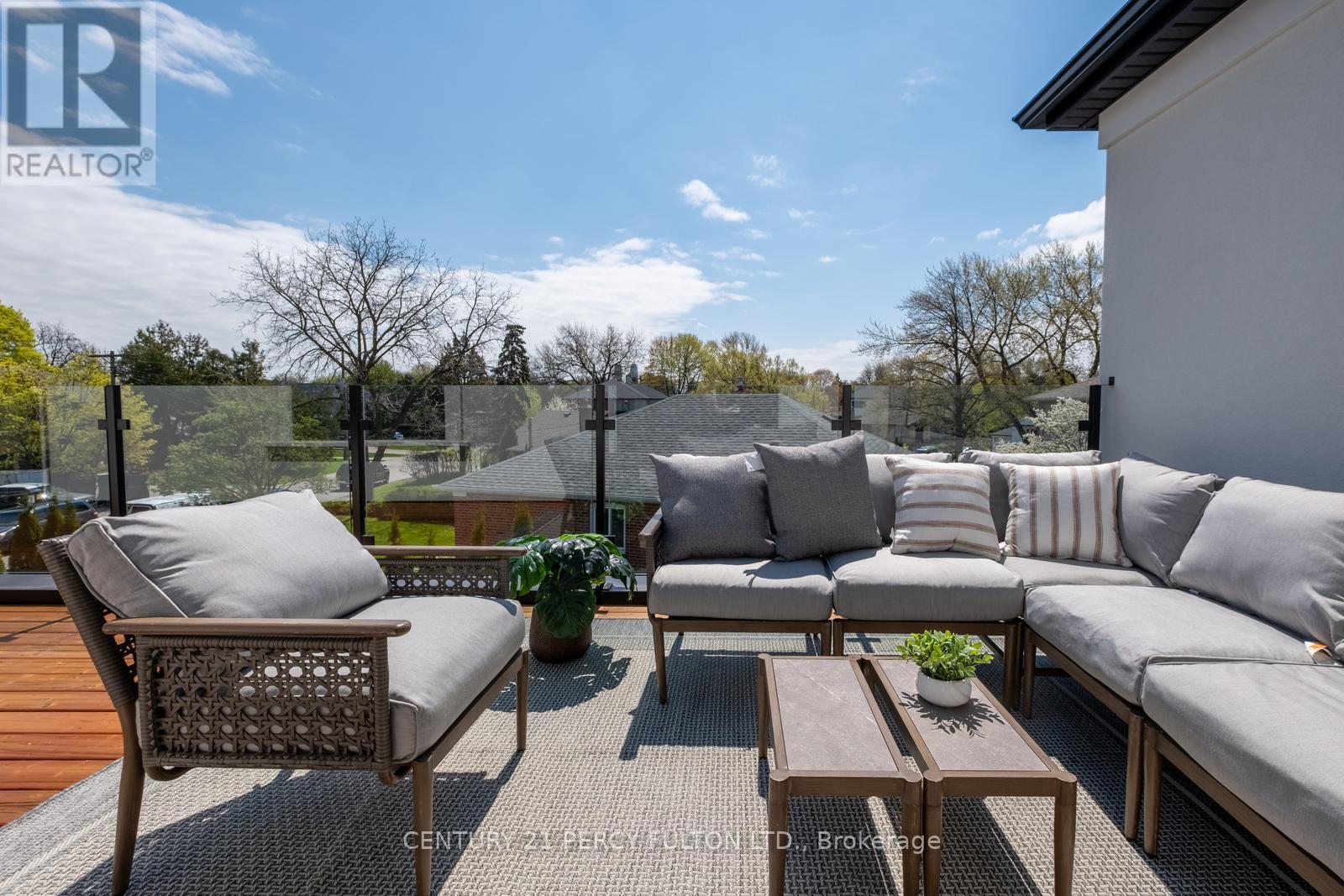 95 Great Oak Drive, Toronto, Ontario  M9A 1N7 - Photo 40 - W12214146