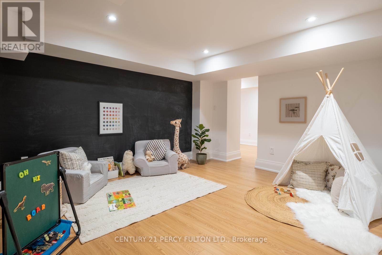 95 Great Oak Drive, Toronto, Ontario  M9A 1N7 - Photo 42 - W12214146