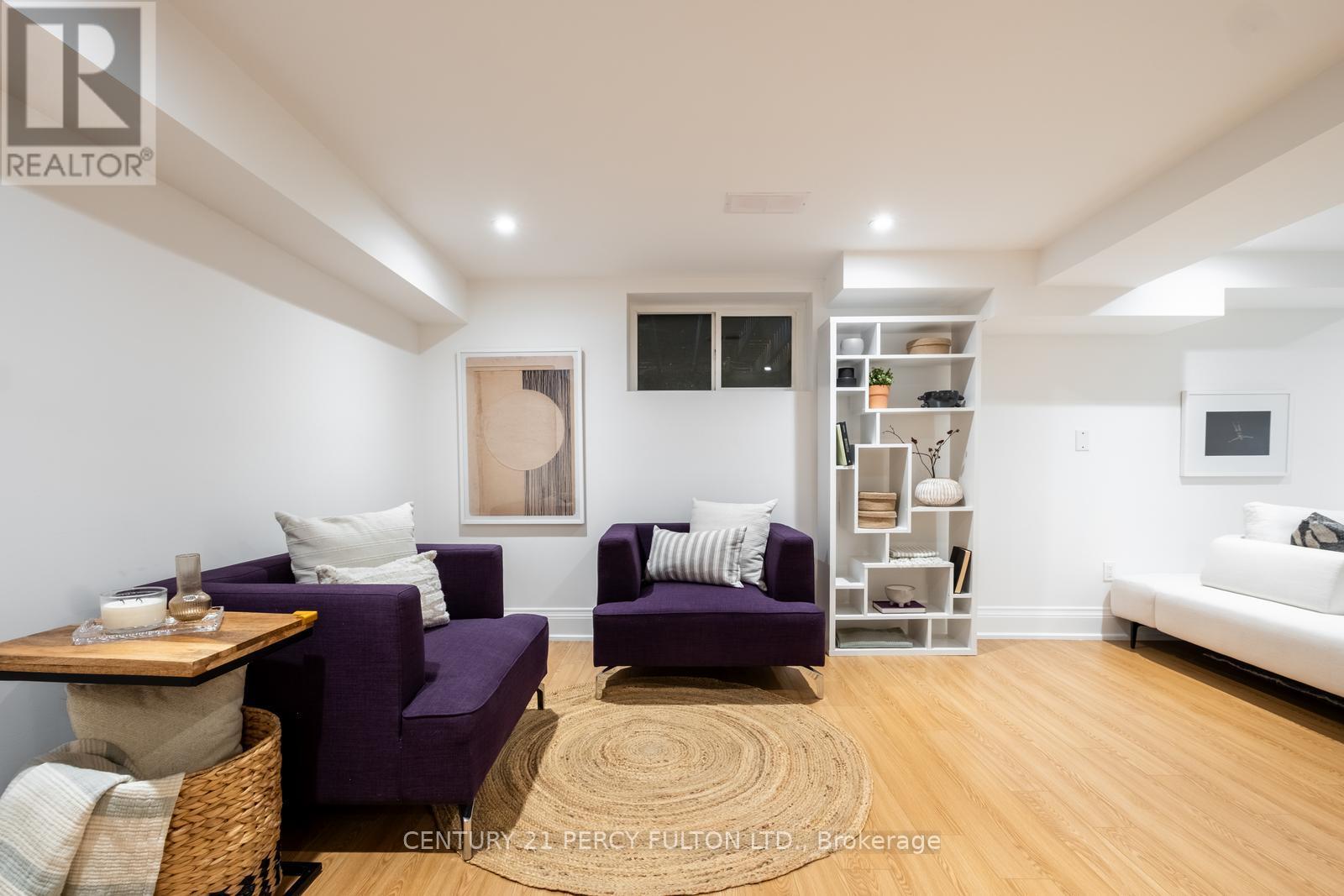 95 Great Oak Drive, Toronto, Ontario  M9A 1N7 - Photo 43 - W12214146