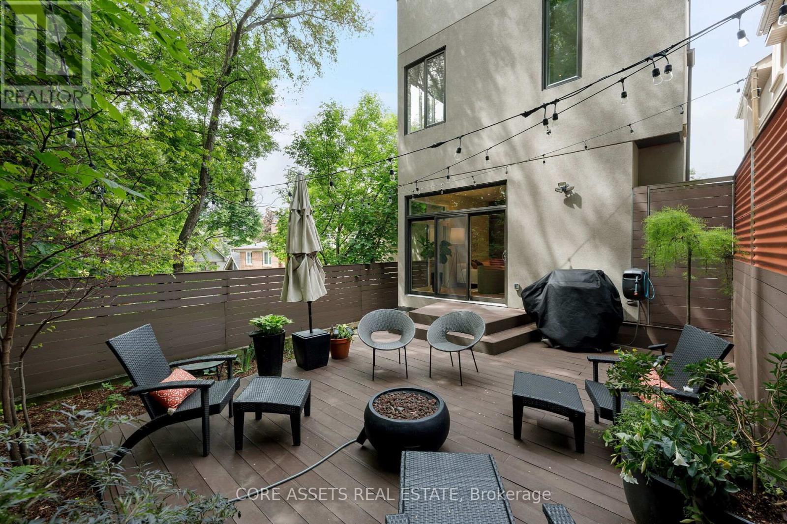 15 Beresford Avenue, Toronto (High Park-Swansea), Ontario  M6S 3A9 - Photo 18 - W12214161