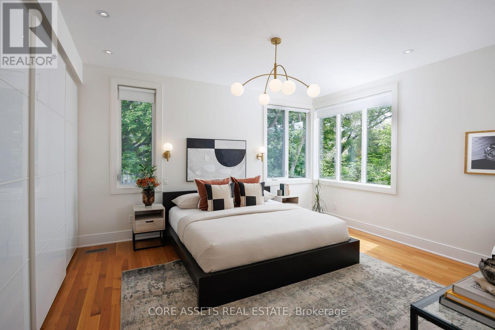 15 Beresford Avenue, Toronto (High Park-Swansea), Ontario  M6S 3A9 - Photo 22 - W12214161