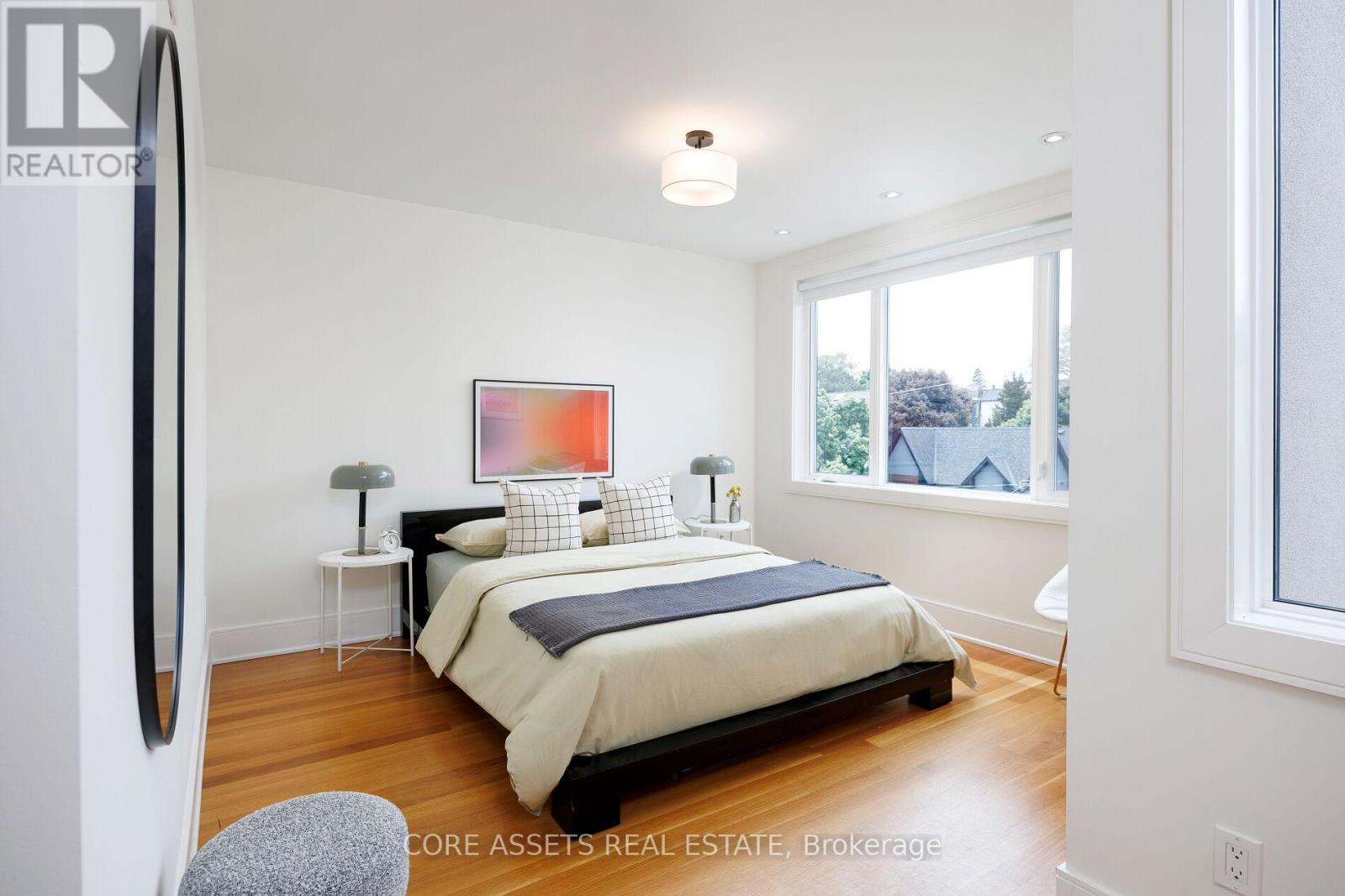15 Beresford Avenue, Toronto (High Park-Swansea), Ontario  M6S 3A9 - Photo 28 - W12214161