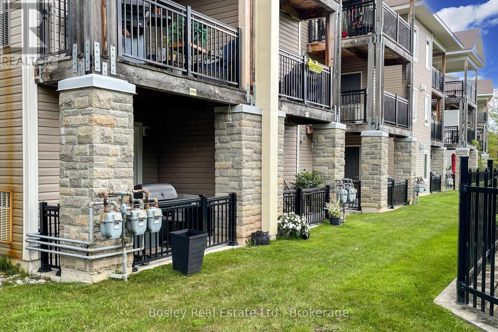 105 - 10 Brandy Lane Drive, Collingwood, Ontario  L9Y 0X4 - Photo 4 - S12214215