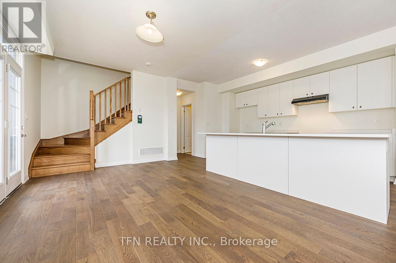 Property at 40 NORWICH CRESCENT image 4