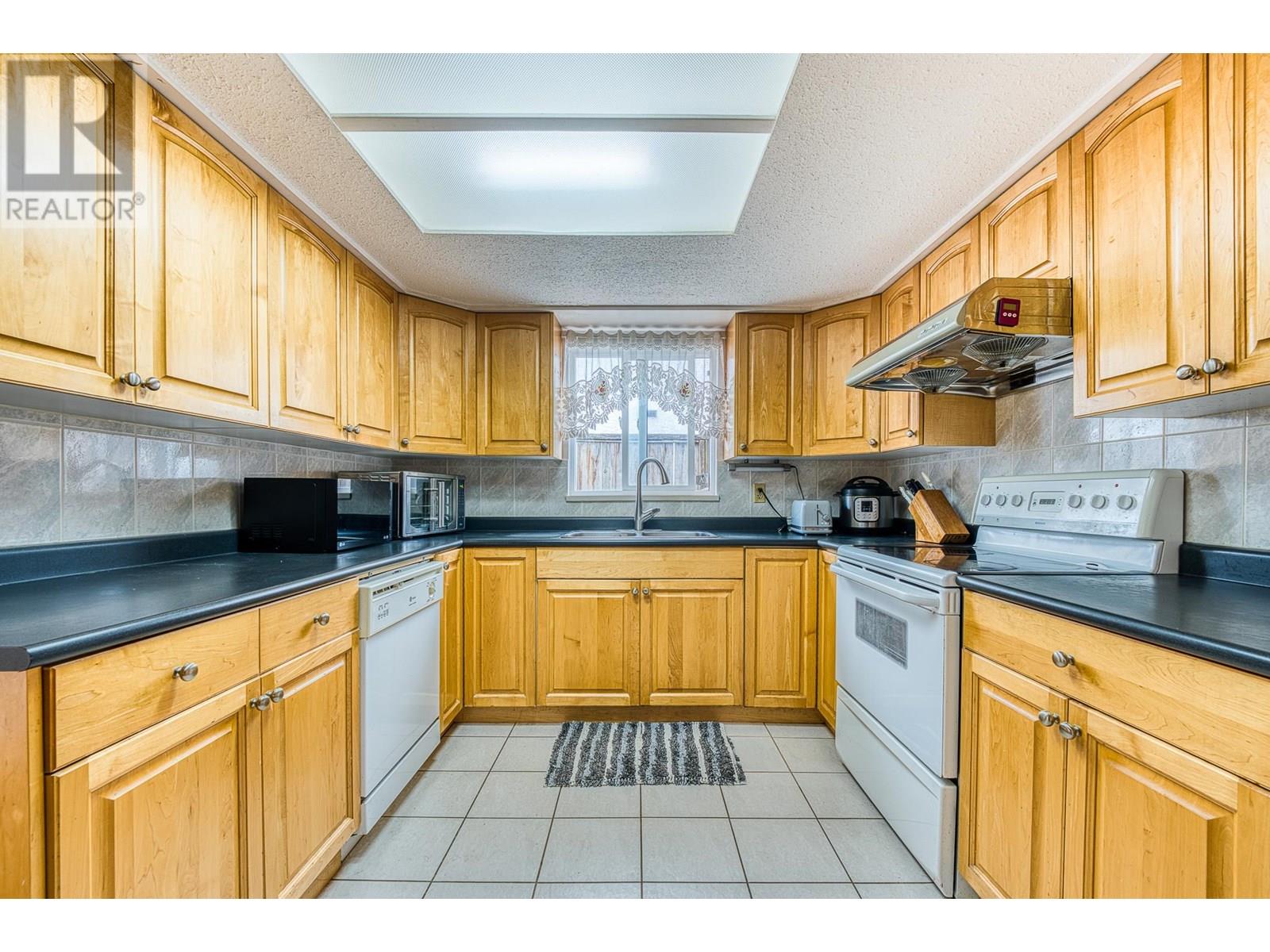6471 Dakota Drive, Richmond, British Columbia  V7C 4X5 - Photo 8 - R3014510