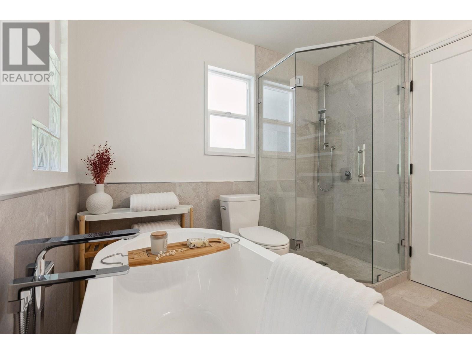 1651 Coldwell Road, North Vancouver, British Columbia  V7G 2N8 - Photo 20 - R3013106